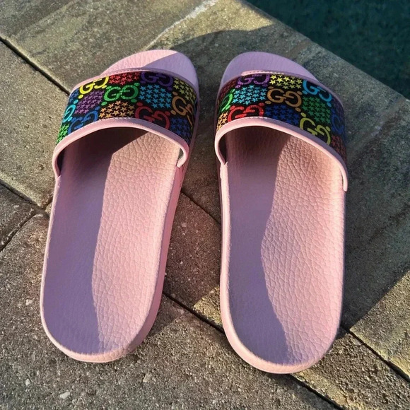 Gucci - Ultra Rare Pink GG Supreme Psychedelic Monogram Leather Slides - Picture 5 of 6